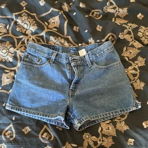 High waisted Levi’s Jean Shorts VINTAGE